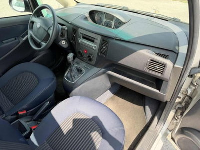 Lancia Musa 1.4 16V EURO 5 Oro Plus (7)