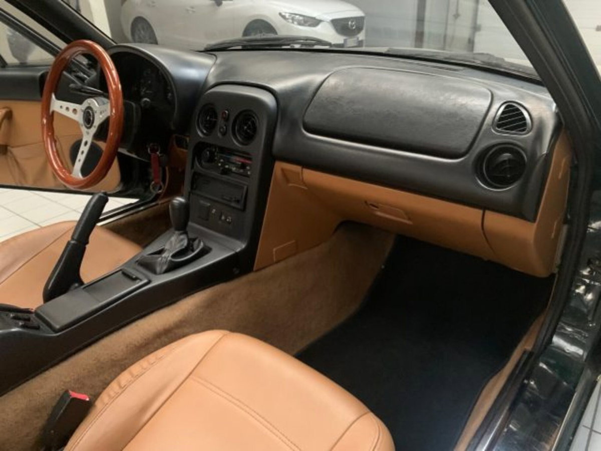 Mazda MX-5 1.6i 16V cat British Green (12)