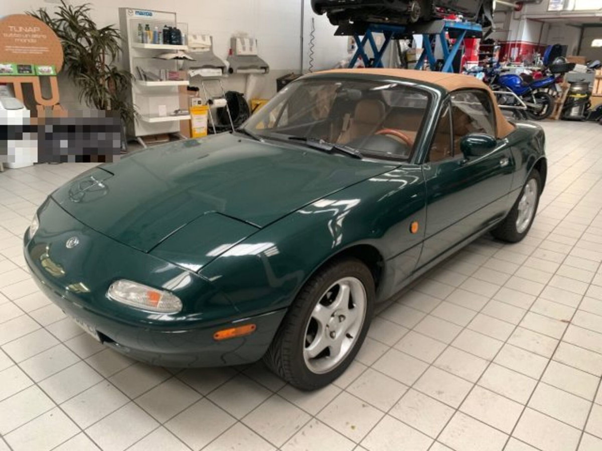Mazda MX-5 1.6i 16V cat British Green (2)