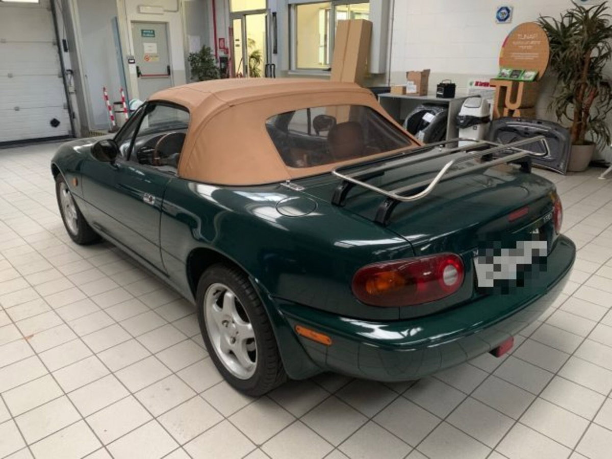 Mazda MX-5 1.6i 16V cat British Green (3)