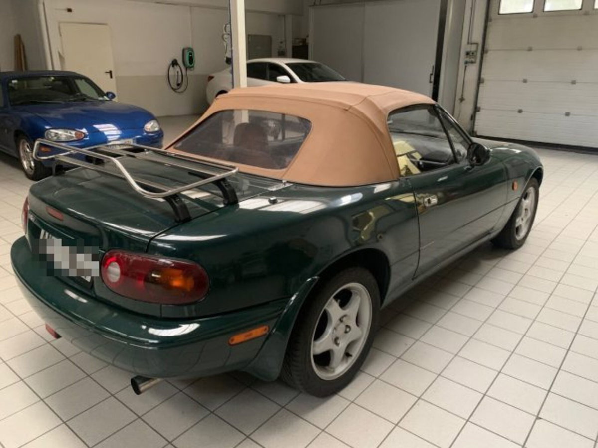 Mazda MX-5 1.6i 16V cat British Green (4)