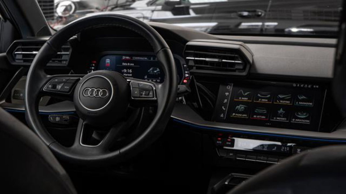 Audi A3 Sportback 35 TFSI S tronic Business (13)