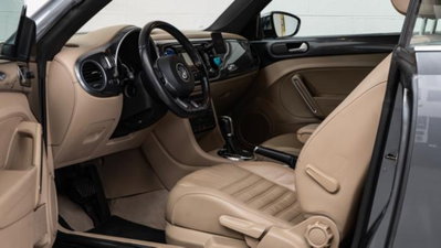 Volkswagen Maggiolino Cabrio 1.6 TDI DSG Design (10)