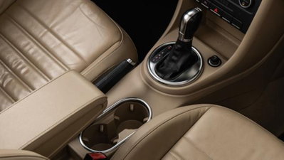 Volkswagen Maggiolino Cabrio 1.6 TDI DSG Design (13)