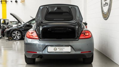 Volkswagen Maggiolino Cabrio 1.6 TDI DSG Design (16)
