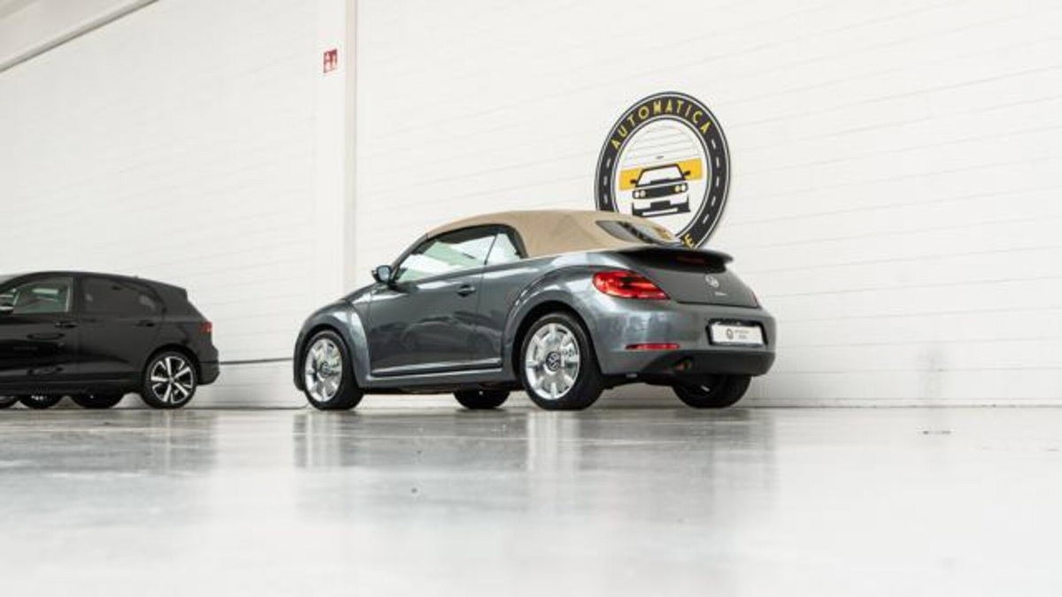 Volkswagen Maggiolino Cabrio 1.6 TDI DSG Design (17)