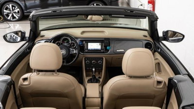 Volkswagen Maggiolino Cabrio 1.6 TDI DSG Design (20)