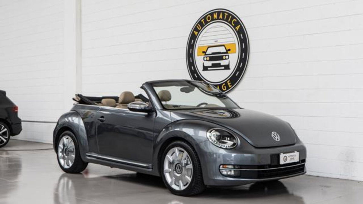 Volkswagen Maggiolino Cabrio 1.6 TDI DSG Design (7)