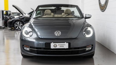 Volkswagen Maggiolino Cabrio 1.6 TDI DSG Design (8)