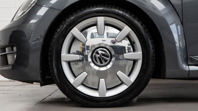 Volkswagen Maggiolino Cabrio 1.6 TDI DSG Design (9)