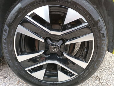 Peugeot 208 1.2 puretech Active s&s 100cv (13)