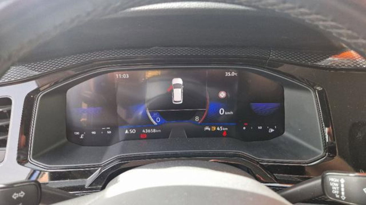 Volkswagen Taigo 1.0 tsi R-Line 95cv (9)
