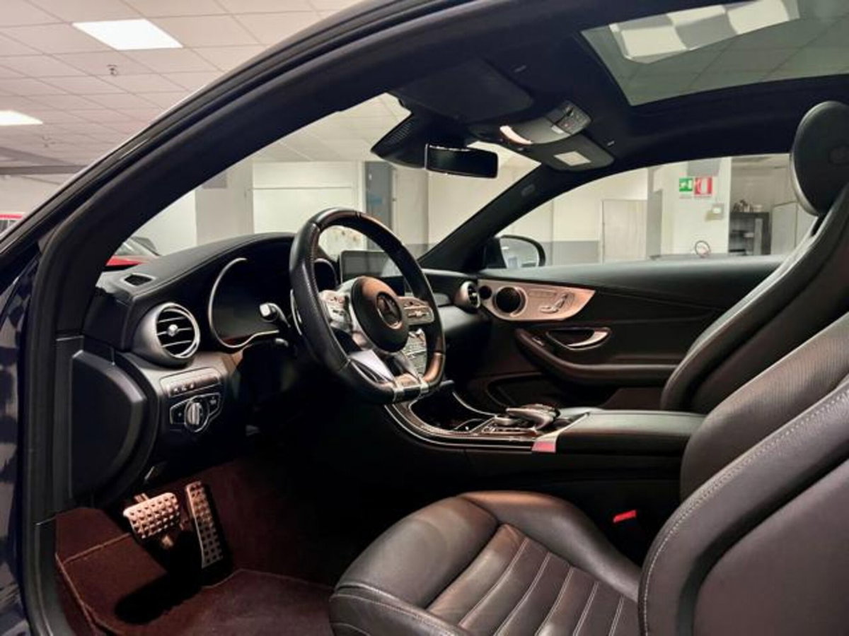 Mercedes-Benz Classe C Coupé 43 4Matic AMG Coupé (15)