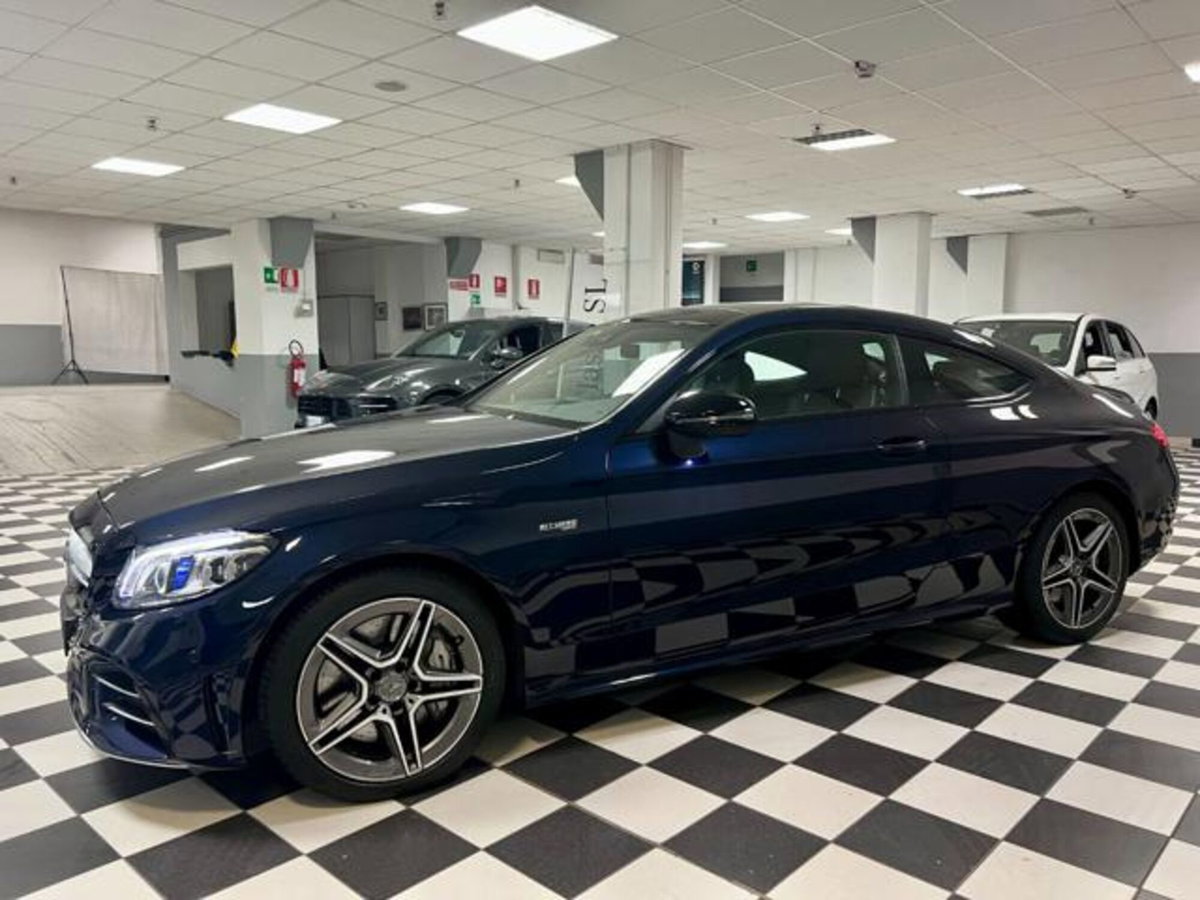 Mercedes-Benz Classe C Coupé 43 4Matic AMG Coupé (2)