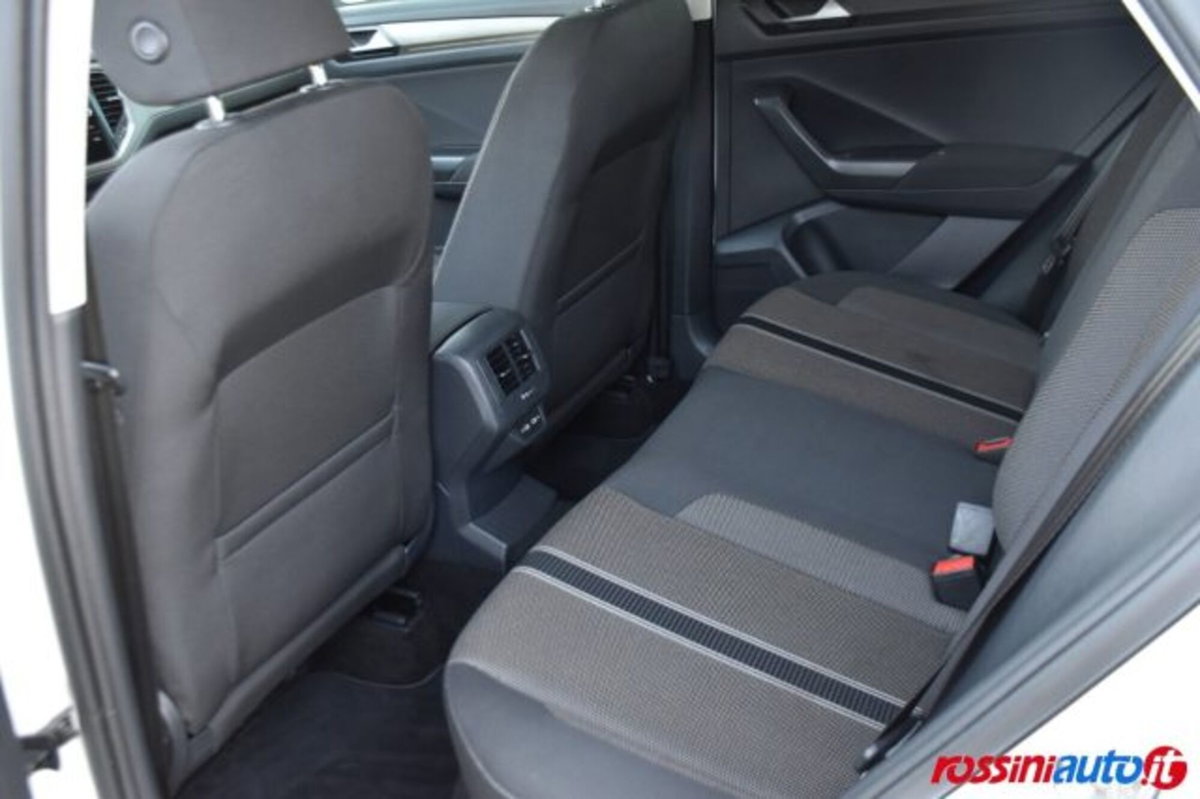 Volkswagen T-Roc 1.0 TSI Style (12)