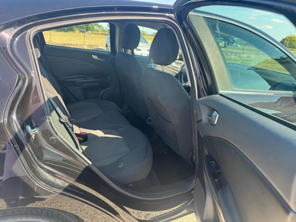 Alfa Romeo Giulietta 1.4 Turbo Distinctive Gpl 120cv (10)