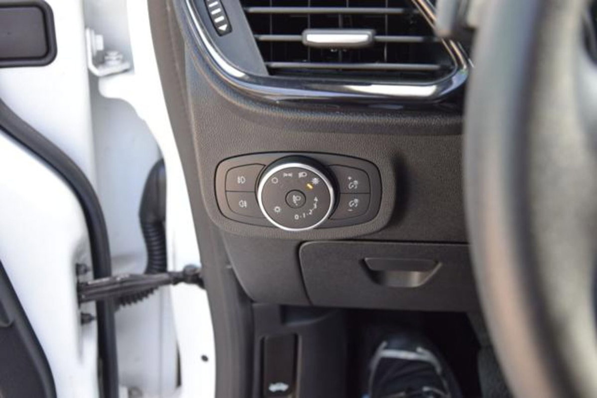 Ford Fiesta 1.5 TDCi 85 CV 3 porte  Business (13)