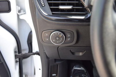 Ford Fiesta 1.5 TDCi 85 CV 3 porte  Business (13)