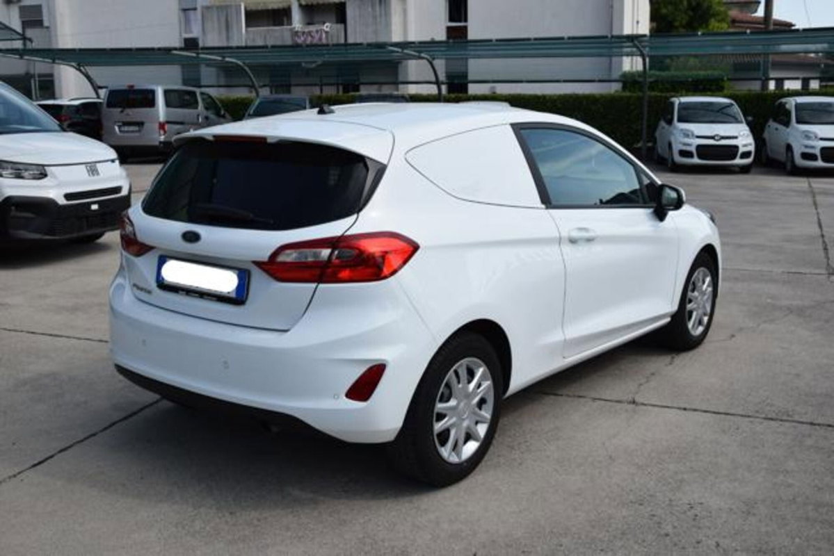Ford Fiesta 1.5 TDCi 85 CV 3 porte  Business (6)