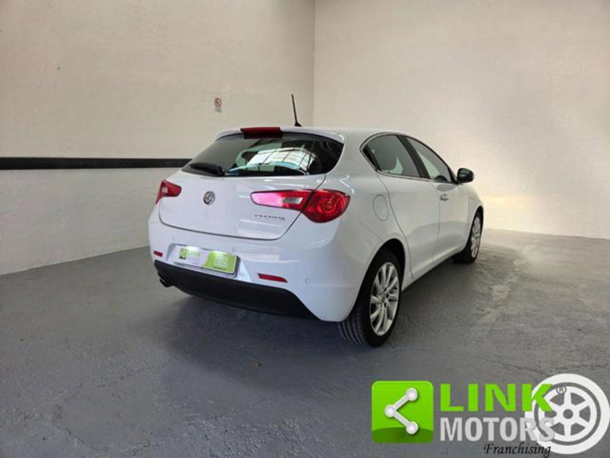 Alfa Romeo Giulietta 1.6 JTDm Super 120cv tct my18 (11)