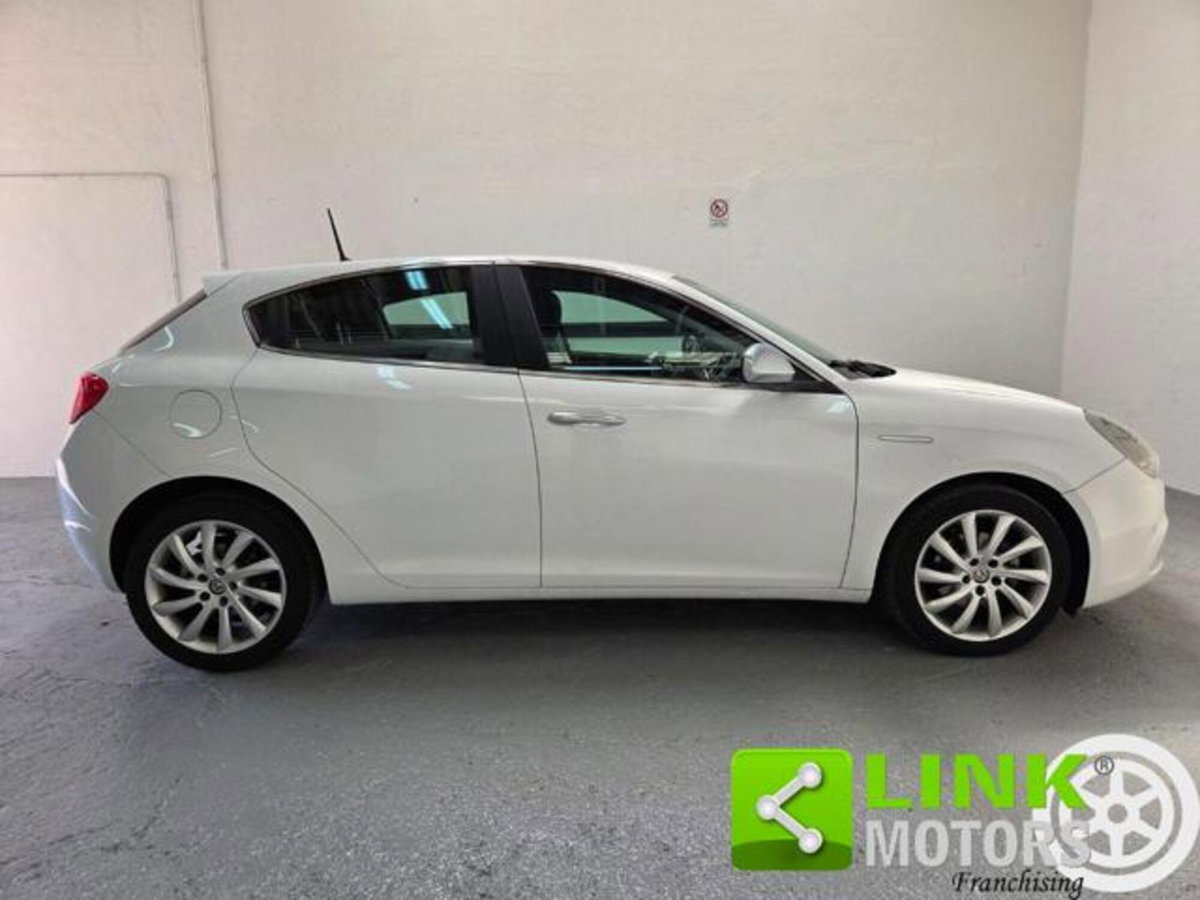 Alfa Romeo Giulietta 1.6 JTDm Super 120cv tct my18 (14)