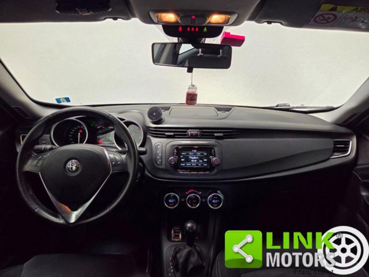 Alfa Romeo Giulietta 1.6 JTDm Super 120cv tct my18 (4)