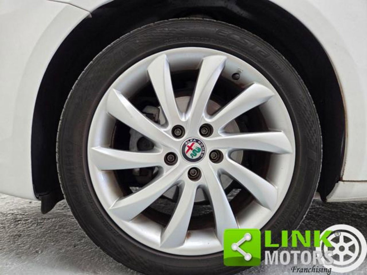 Alfa Romeo Giulietta 1.6 JTDm Super 120cv tct my18 (9)