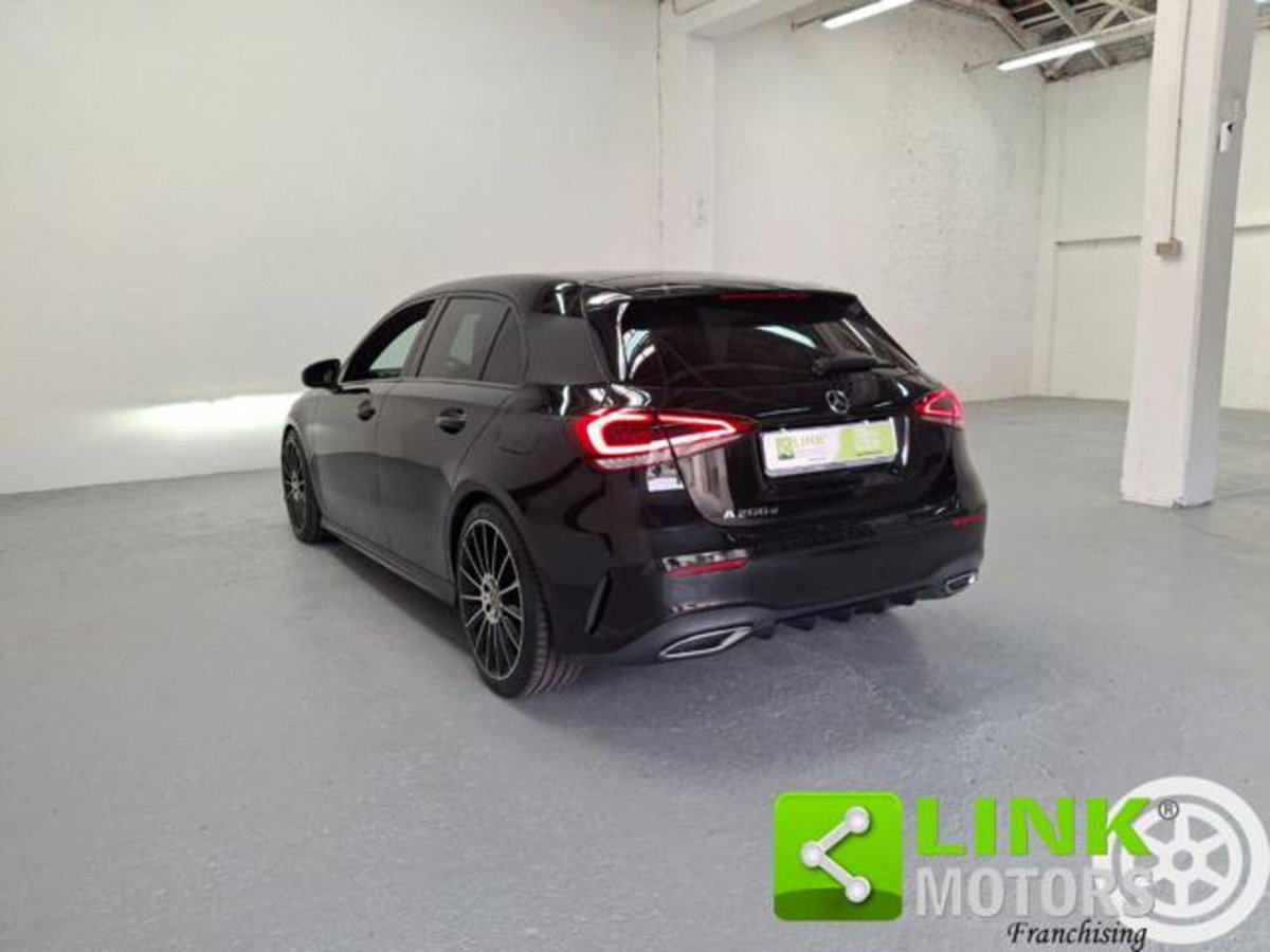 Mercedes-Benz Classe A 200 d AMG Line Premium Plus auto (11)