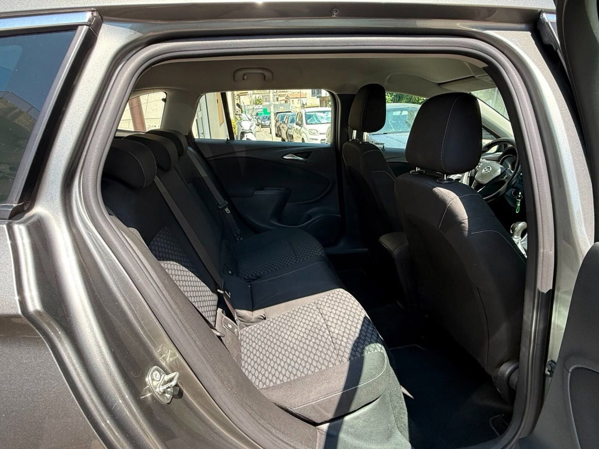Opel Astra 1.6 CDTi 110CV Start&Stop 5 porte Innovation (10)