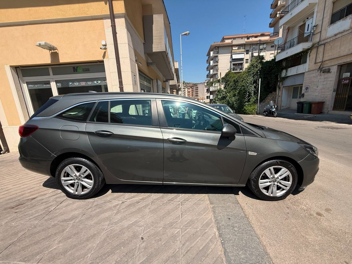 Opel Astra 1.6 CDTi 110CV Start&Stop 5 porte Innovation (16)