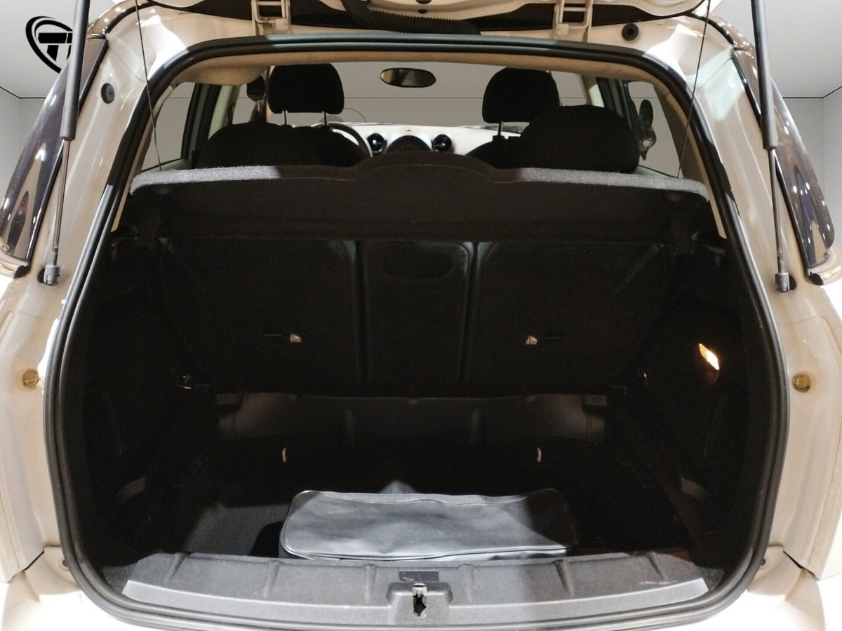 MINI Mini Countryman 1.6 Cooper D Countryman (11)