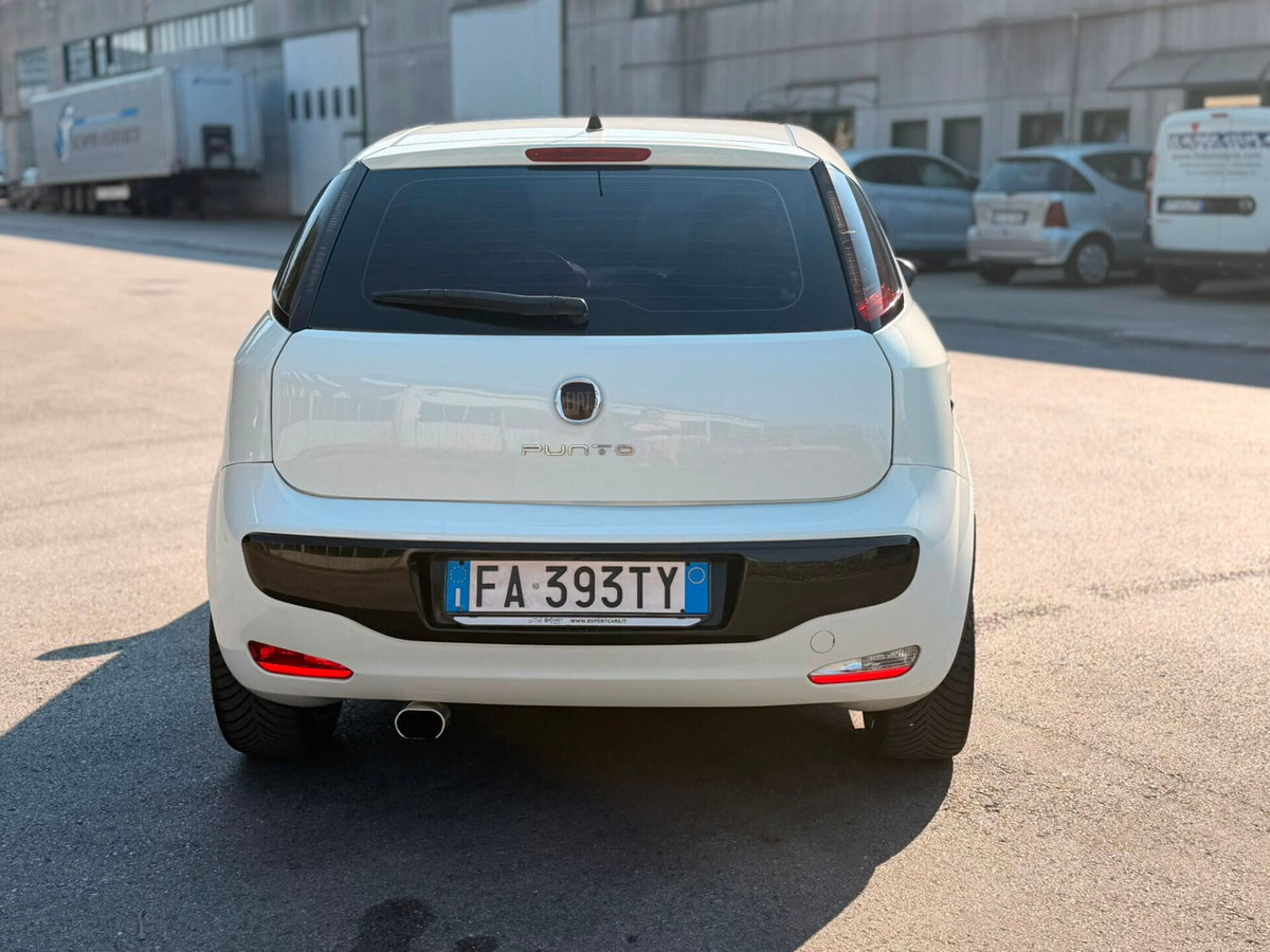 Fiat Punto 1.3 MJT II 75 CV 5 porte Lounge (4)