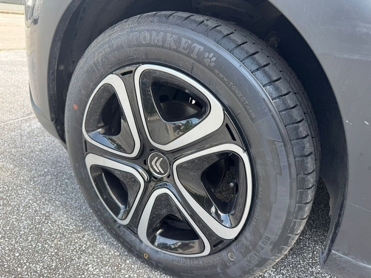Citroen C3 PureTech 82 GPL Shine (10)