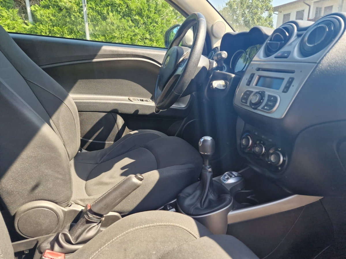 Alfa Romeo MiTo 1.3 JTDm 85 CV S&S Progression (16)