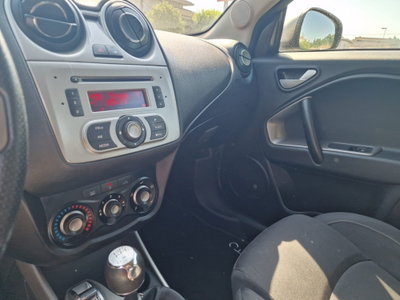 Alfa Romeo MiTo 1.3 JTDm 85 CV S&S Progression (9)