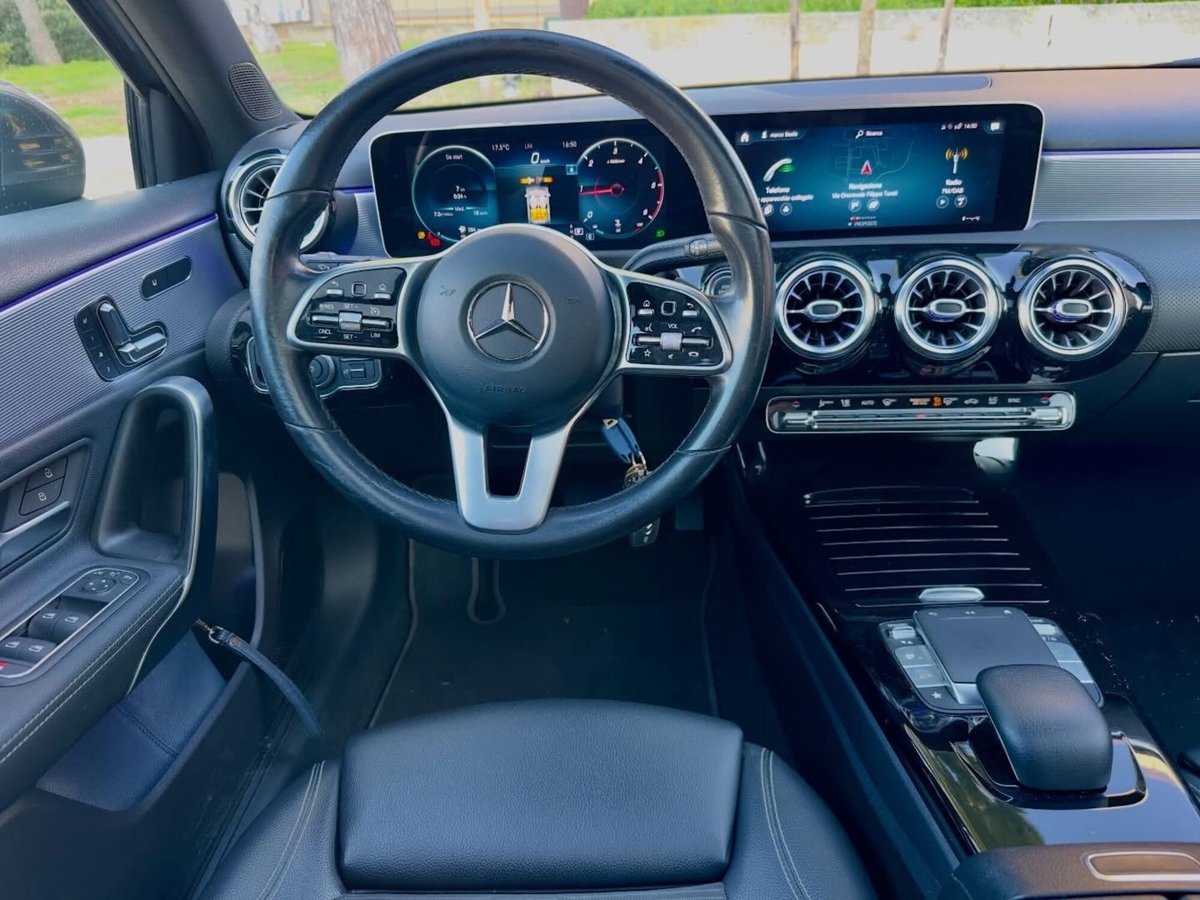 Mercedes-Benz Classe A 180 d Automatic Business (10)