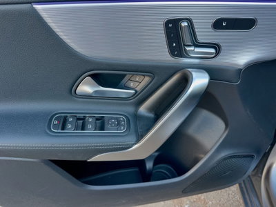Mercedes-Benz Classe A 180 d Automatic Business (12)