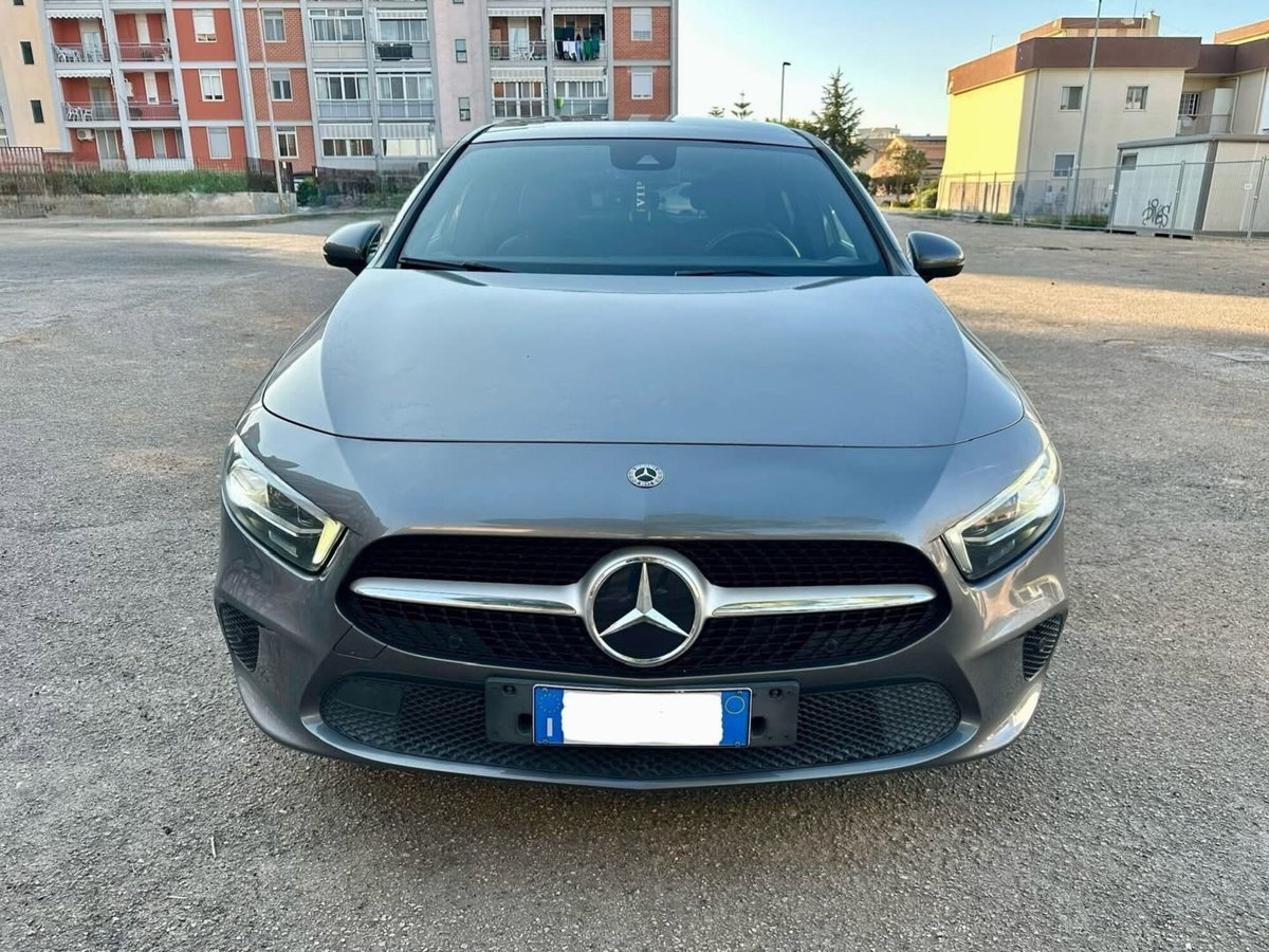 Mercedes-Benz Classe A 180 d Automatic Business (2)