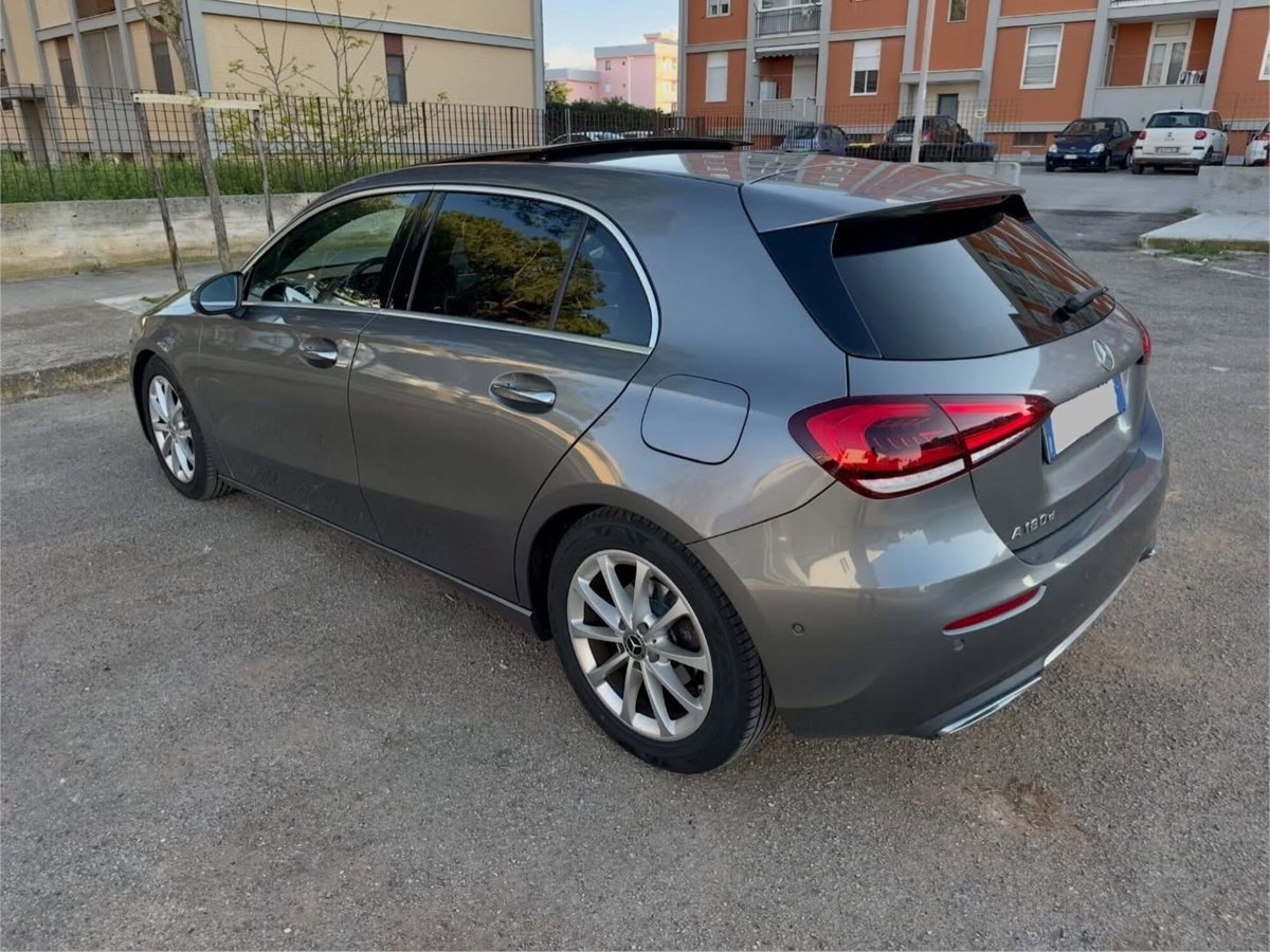 Mercedes-Benz Classe A 180 d Automatic Business (6)