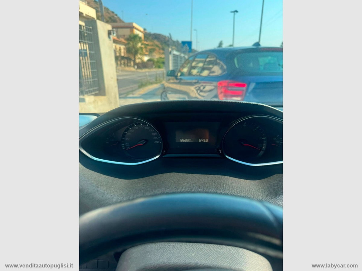 Peugeot 308 BlueHDi 100 S&S Business (6)