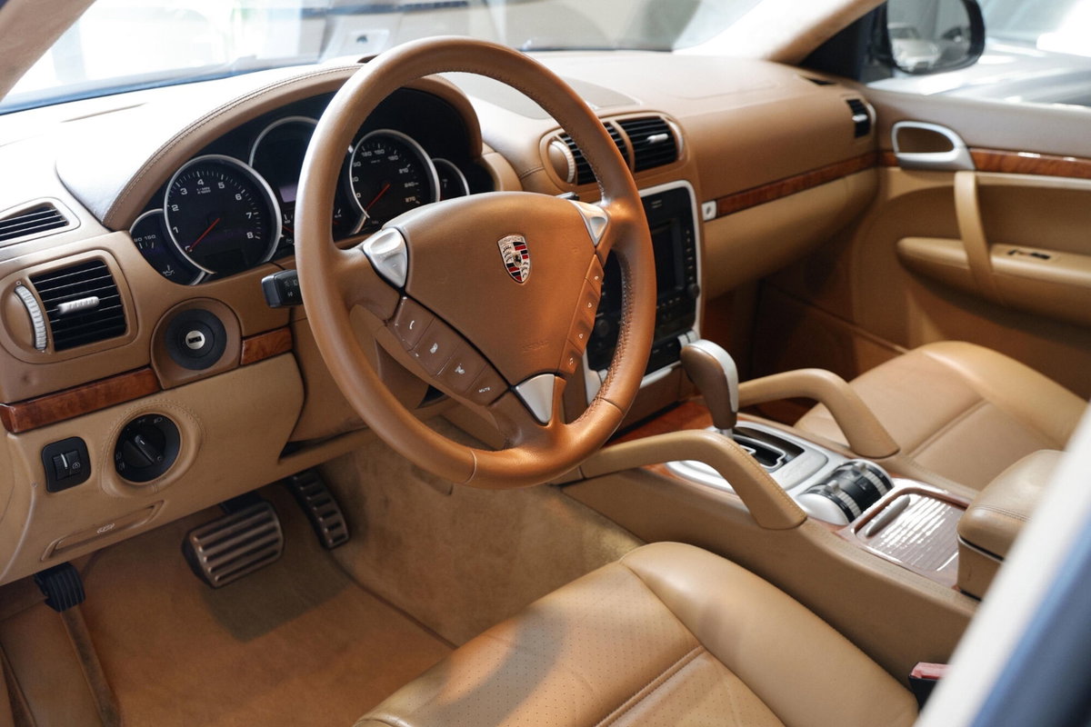 Porsche Cayenne 4.5 cat S (2)