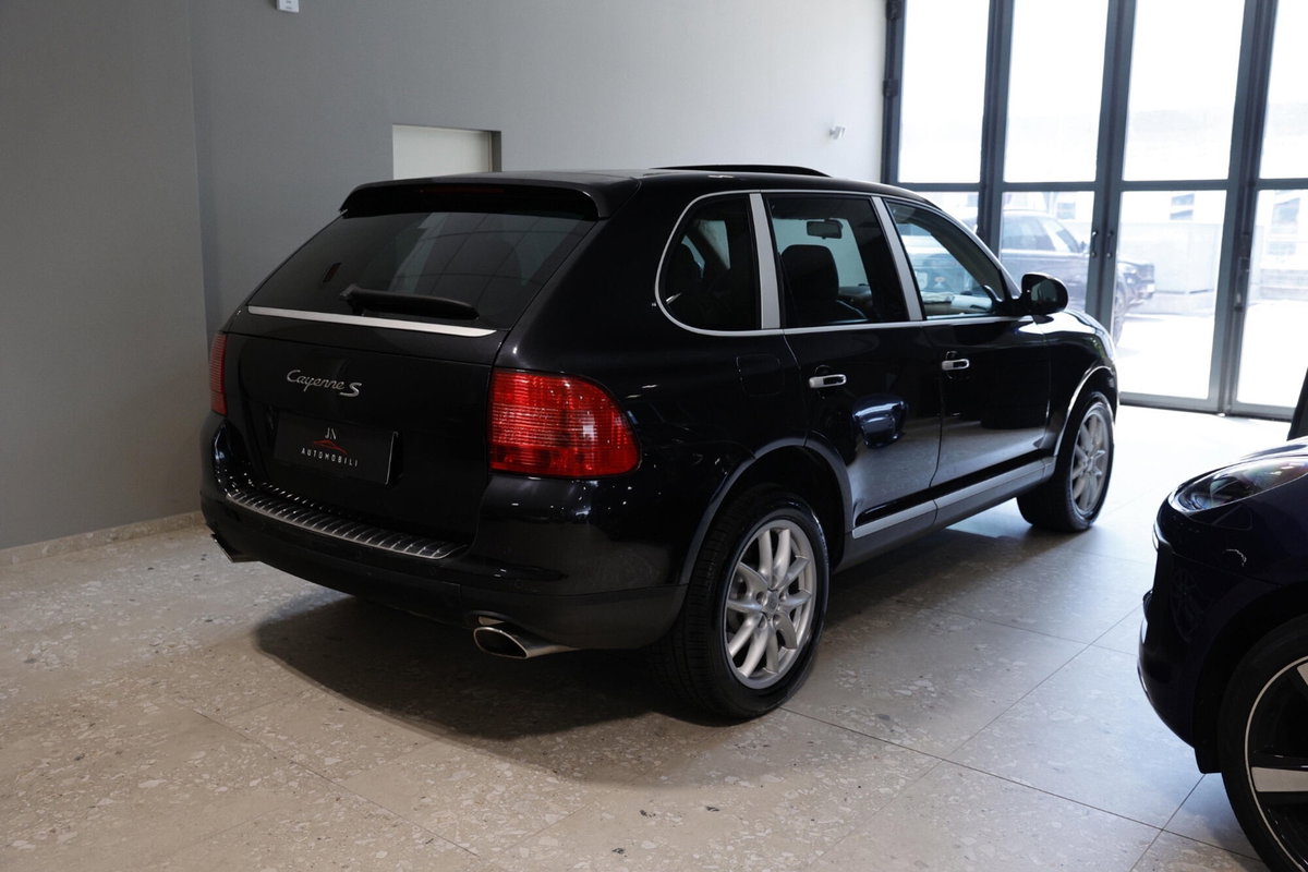 Porsche Cayenne 4.5 cat S (3)