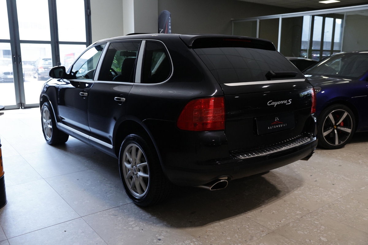 Porsche Cayenne 4.5 cat S (5)