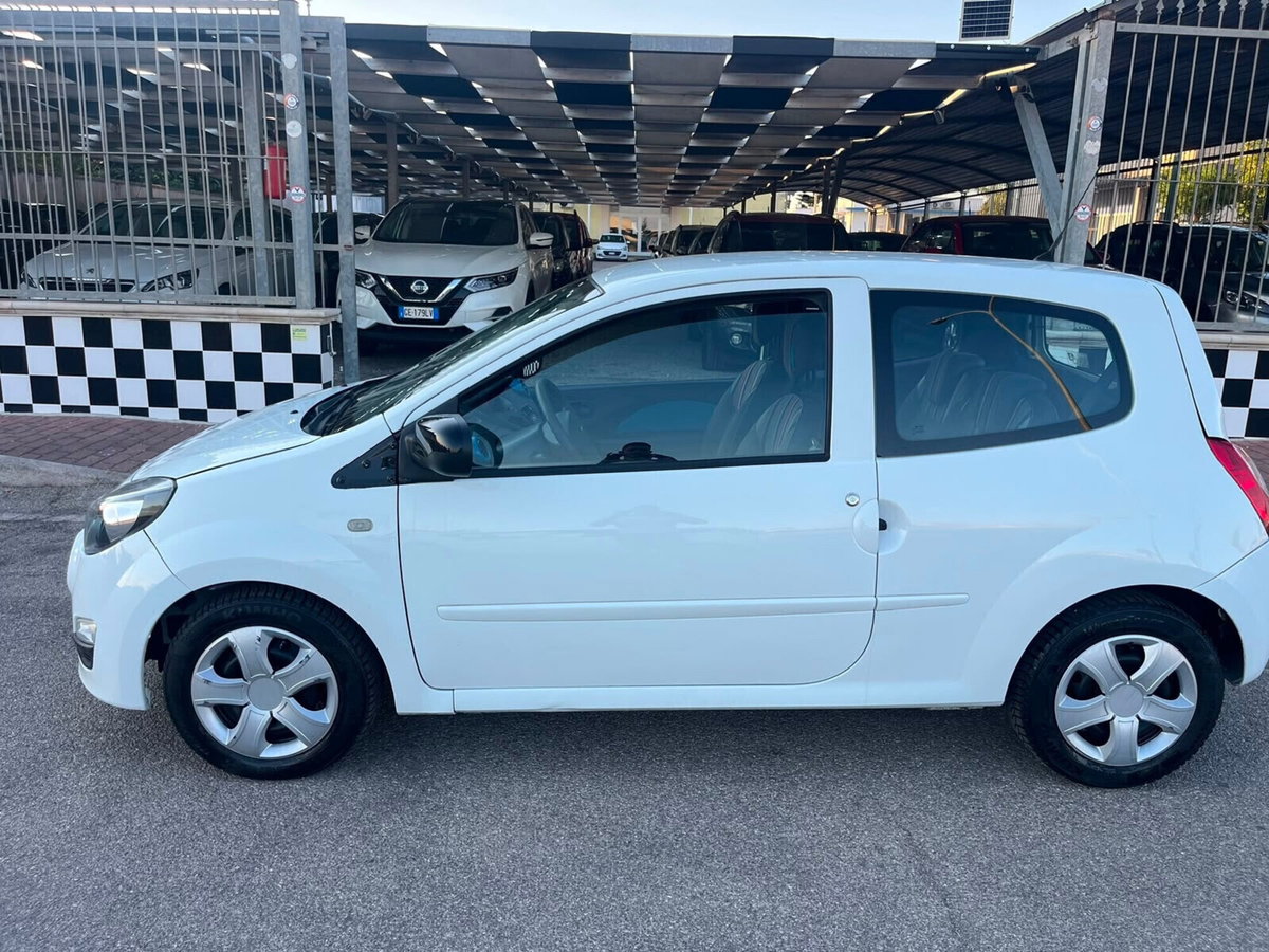 Renault Twingo 1.2 16V Live (8)