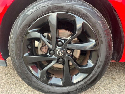 Opel Corsa 1.4 90CV GPL Tech 5 porte Black Edition (17)