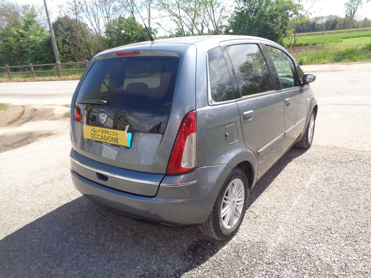 Lancia Musa 1.3 Multijet 16V 90 CV Oro (16)
