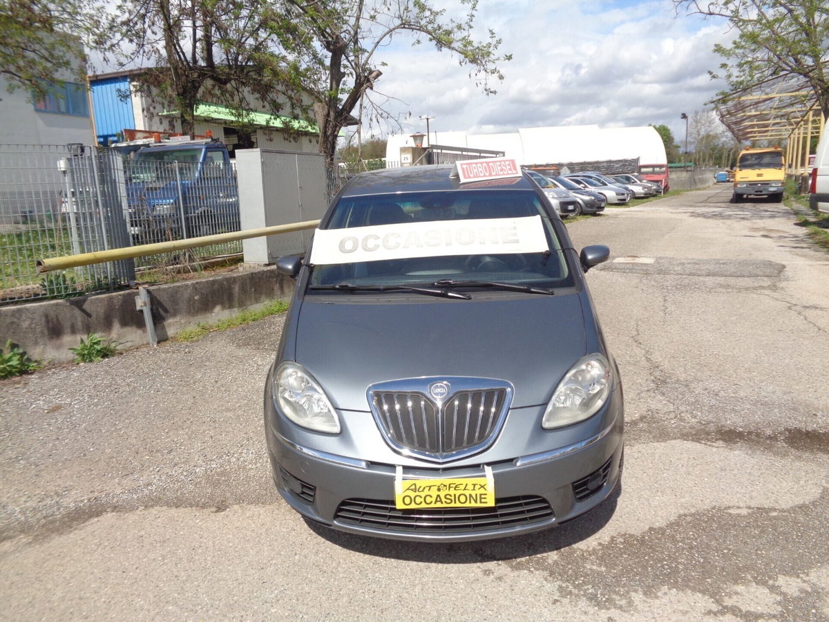 Lancia Musa 1.3 Multijet 16V 90 CV Oro (2)