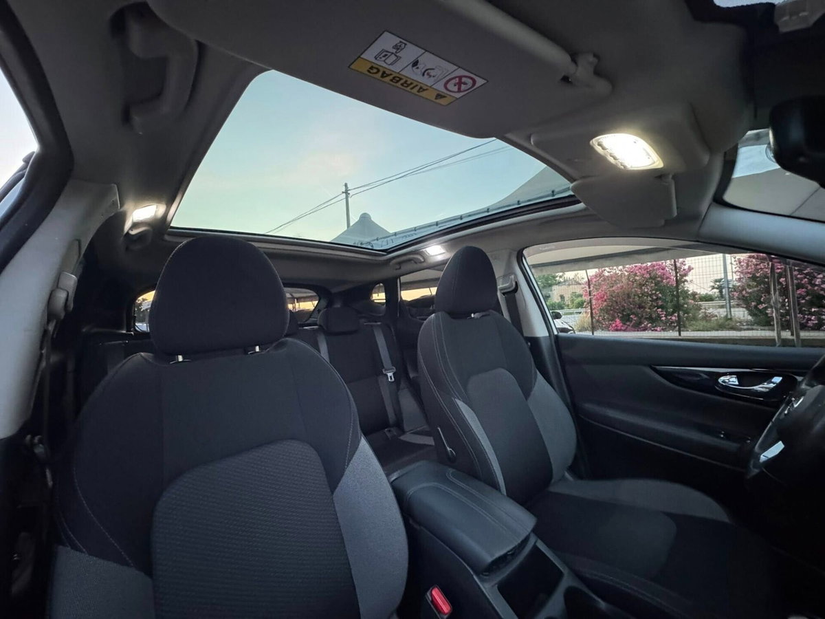 Nissan Qashqai 1.5 dCi 115 CV Tekna (11)