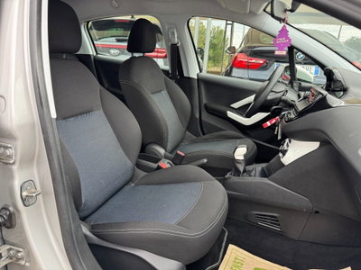 Peugeot 208 68 5 porte Active (9)