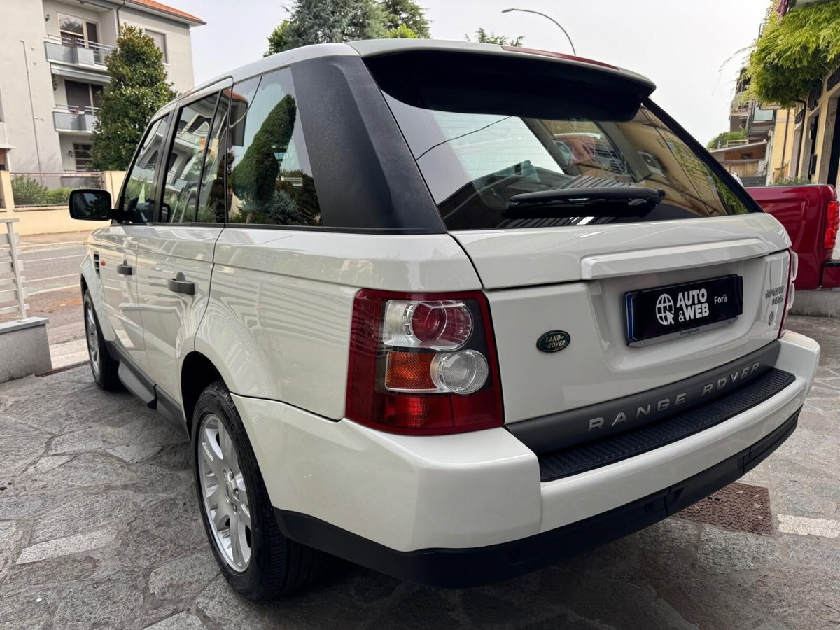 Land Rover Range Rover Sport 2.7 TDV6 HSE (10)